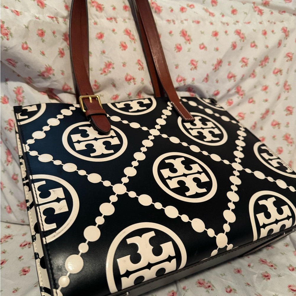 Tory Burch Logo Tote